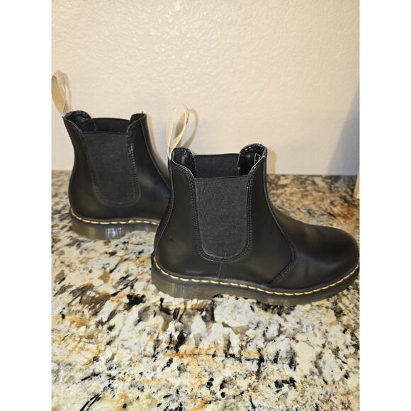 Doc Martens 2976 Vegan Chelsea Boot Unisex Boots | US Mens 9 / Women's 10 - Picture 1 of 6